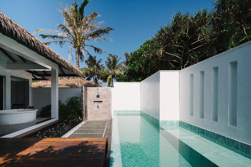 Complex Jumeirah Olhahali Island Maldives